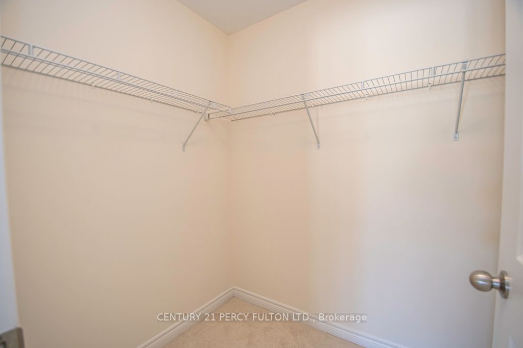 906 Bamford Terr