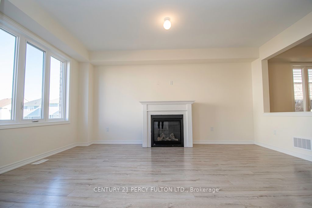 906 Bamford Terr