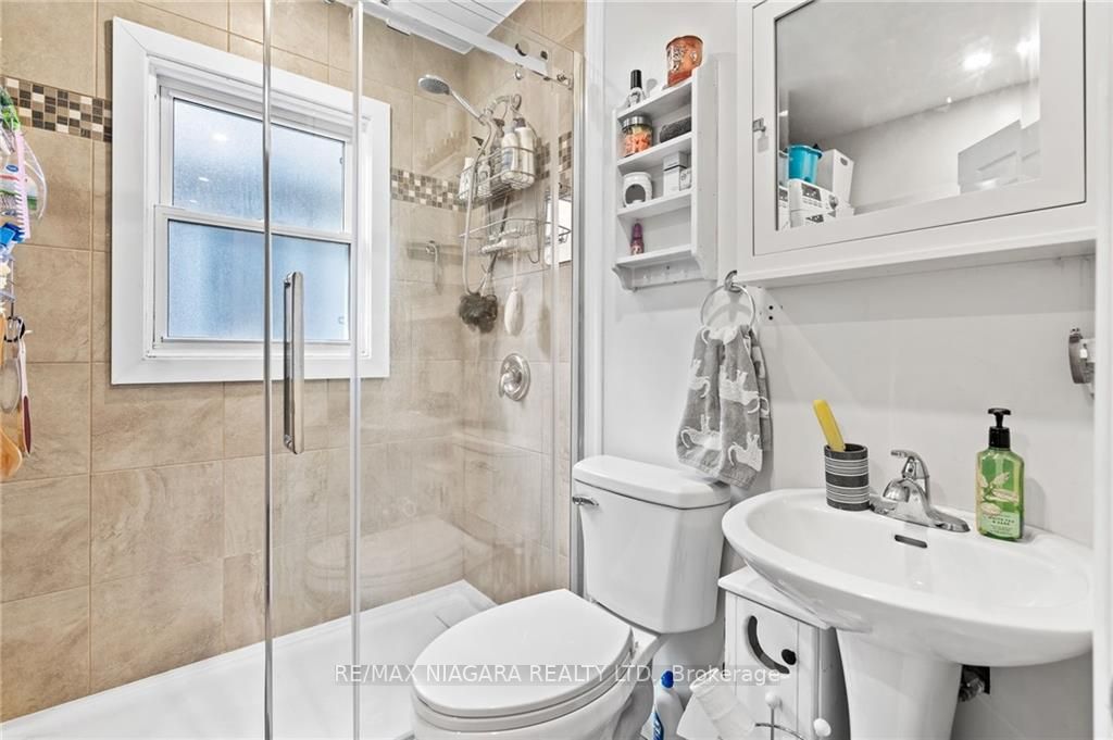 12 Alexandra Blvd