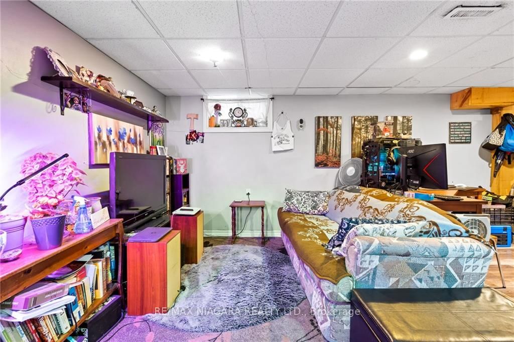 12 Alexandra Blvd
