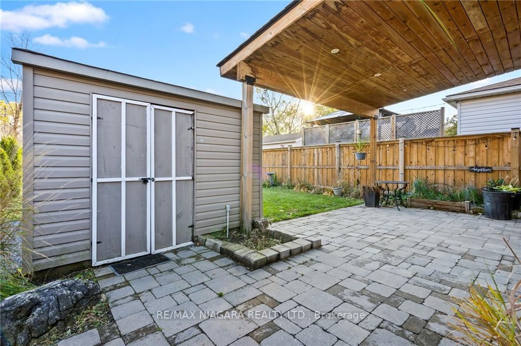 12 Alexandra Blvd