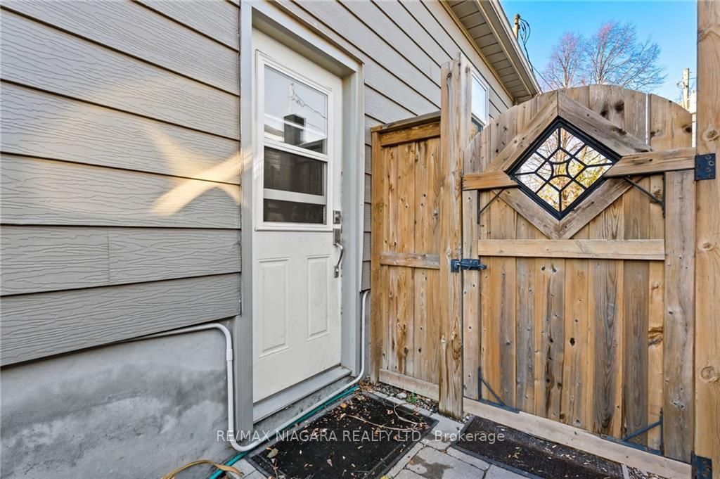 12 Alexandra Blvd