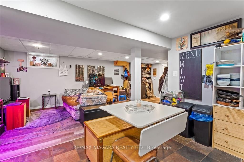12 Alexandra Blvd