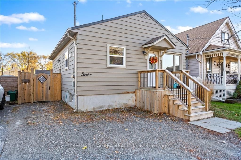 12 Alexandra Blvd