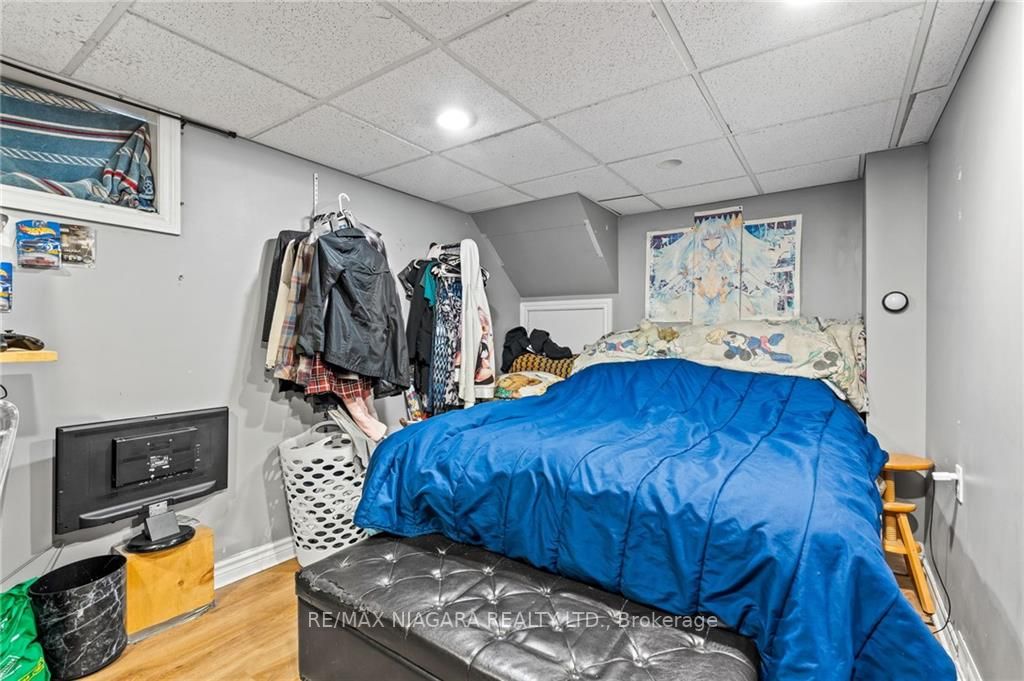12 Alexandra Blvd