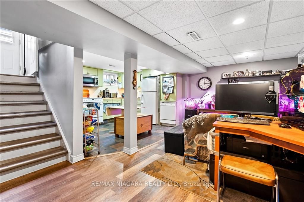 12 Alexandra Blvd