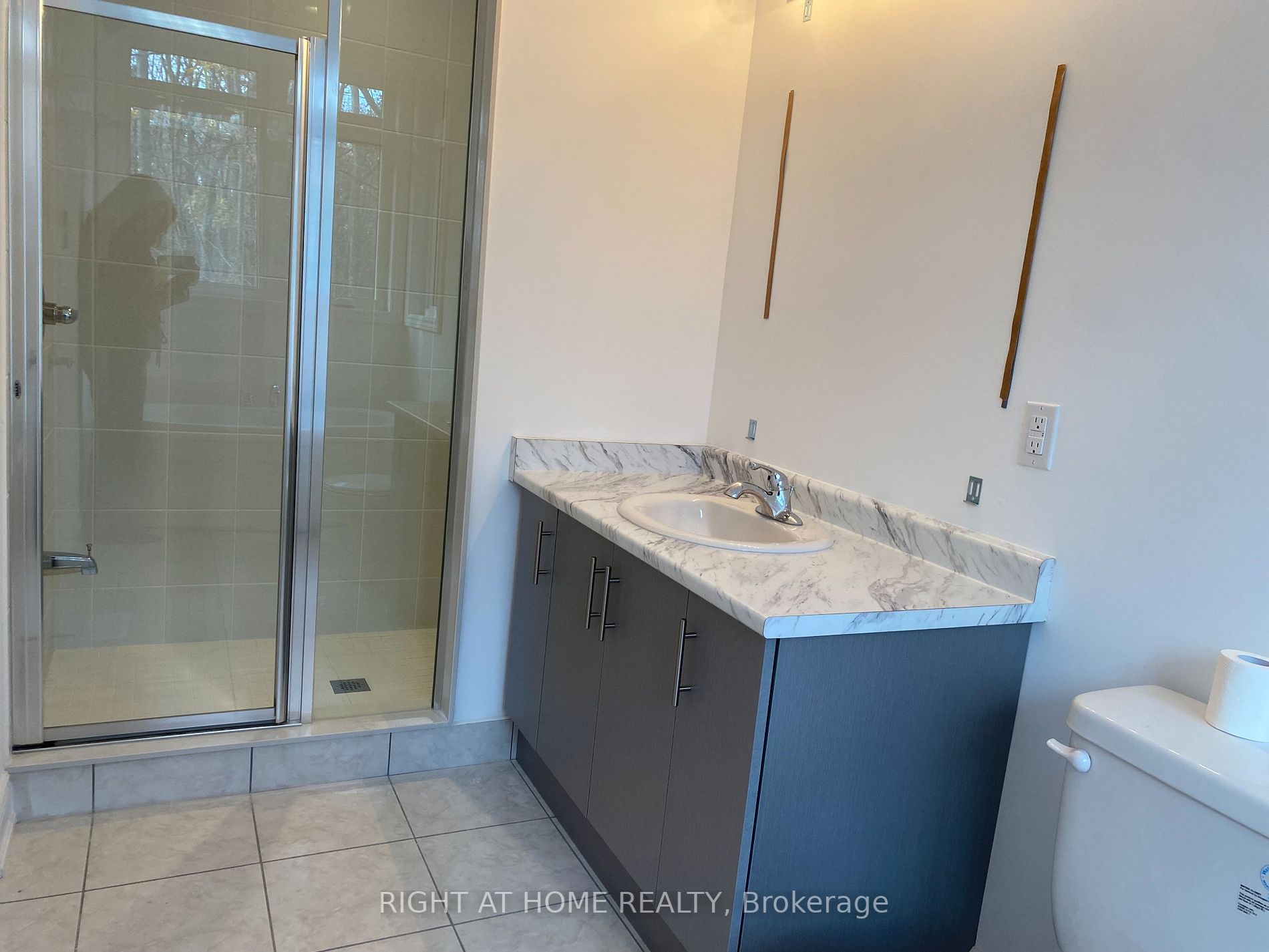 103 Marina Village Dr, #17