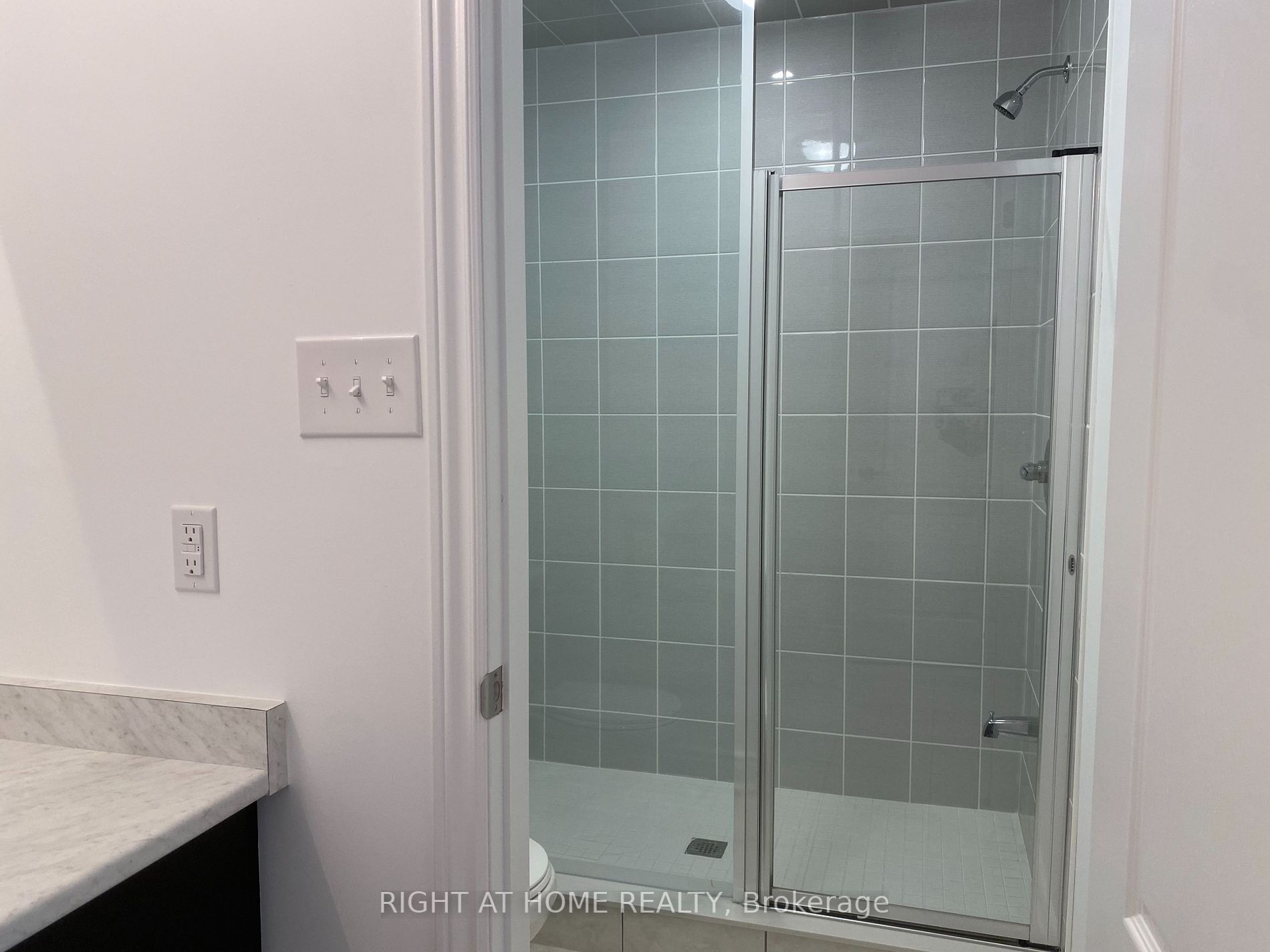 103 Marina Village Dr, #17
