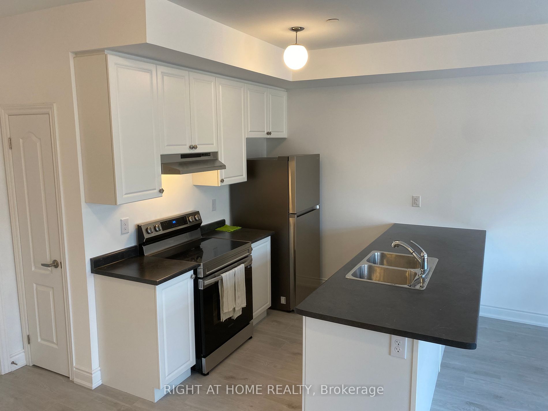103 Marina Village Dr, #17