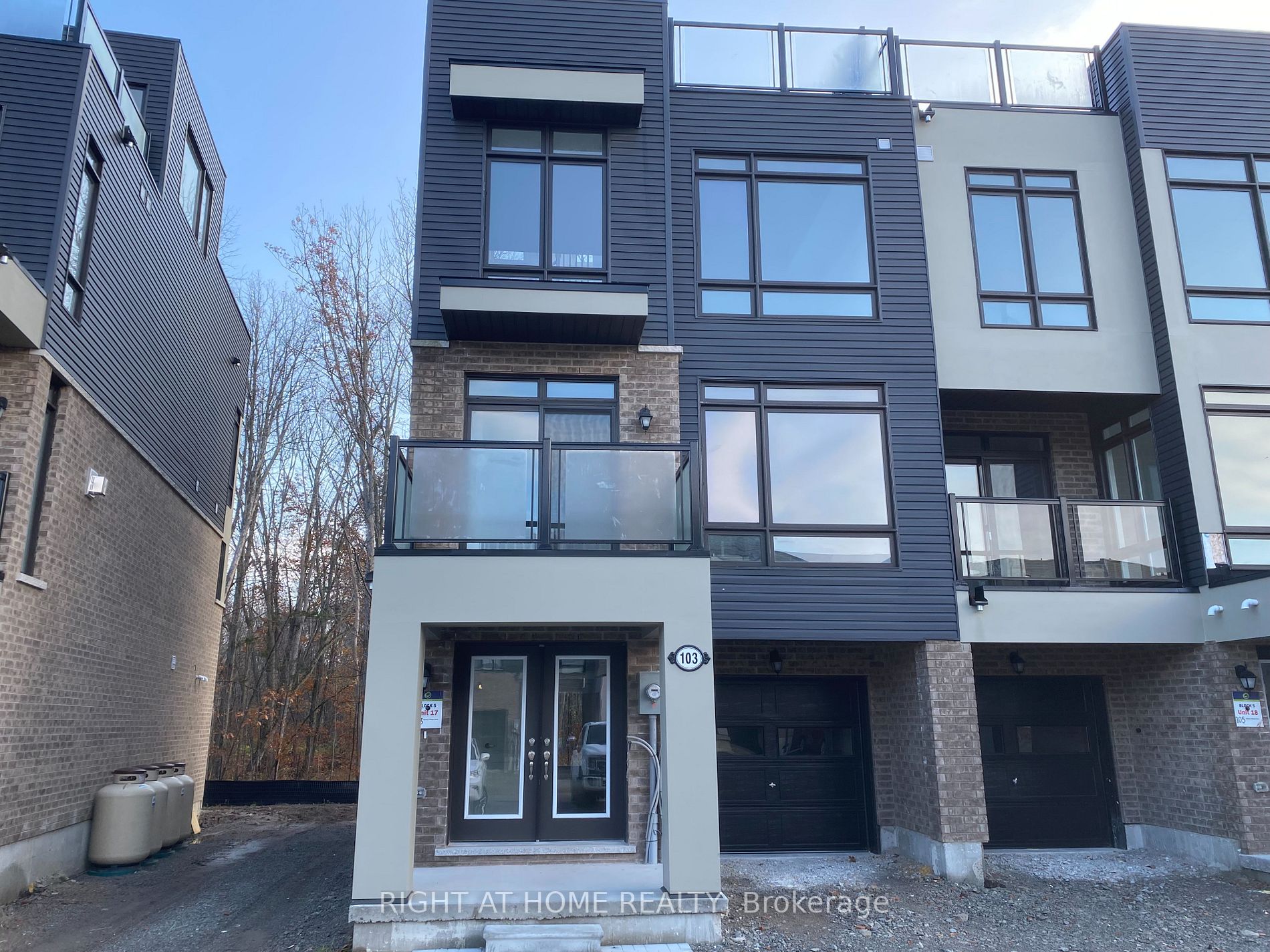 103 Marina Village Dr, #17
