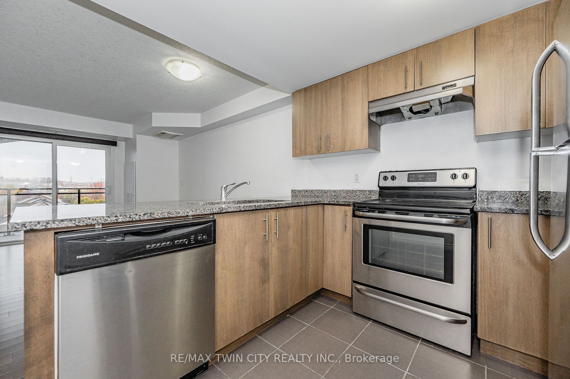 155 Commonwealth St, #410