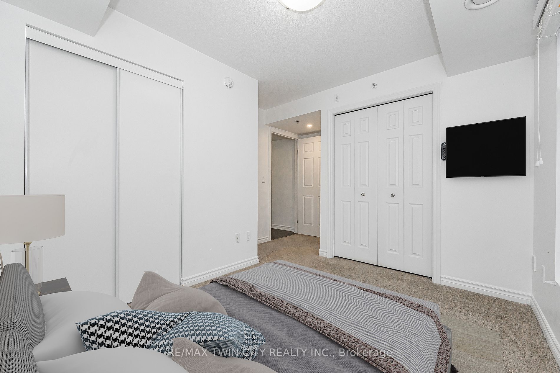 155 Commonwealth St, #410