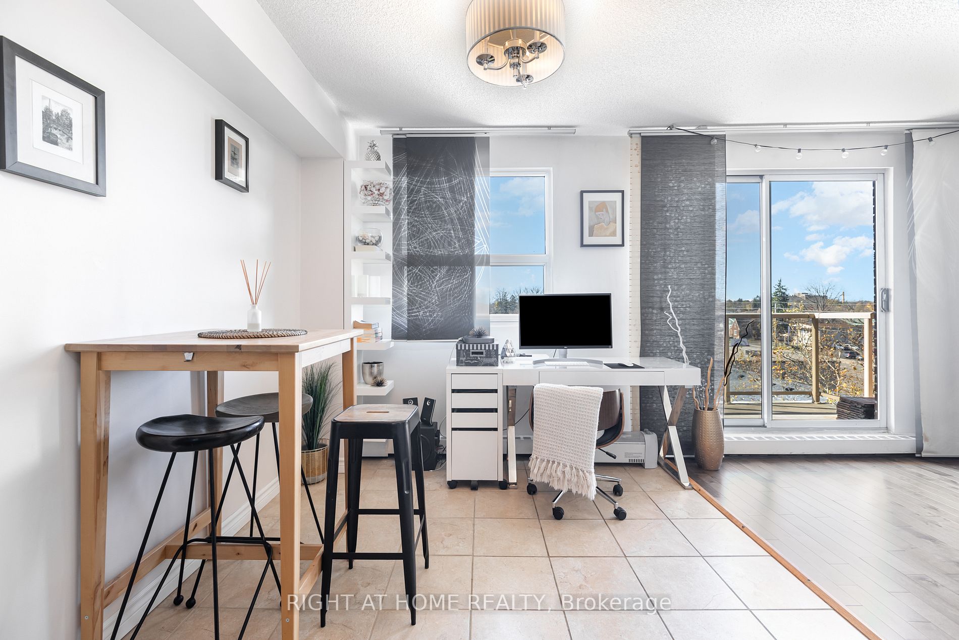 793 Colborne St E, #503