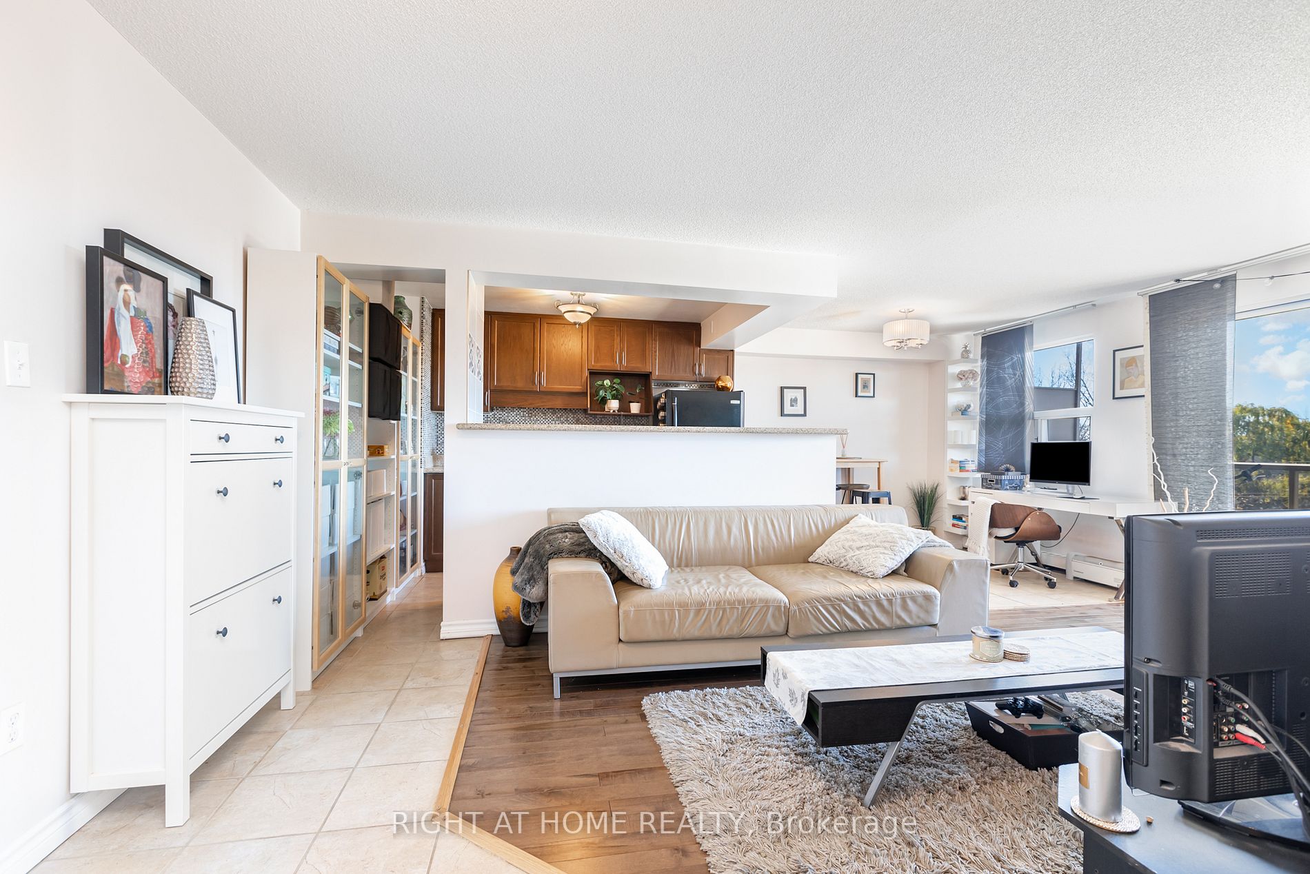 793 Colborne St E, #503