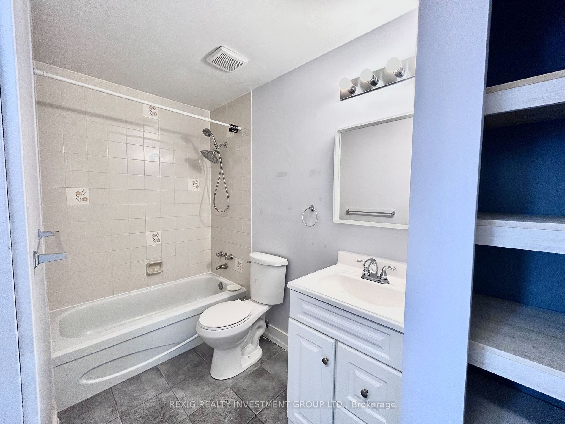 1096 Jalna Blvd, #119