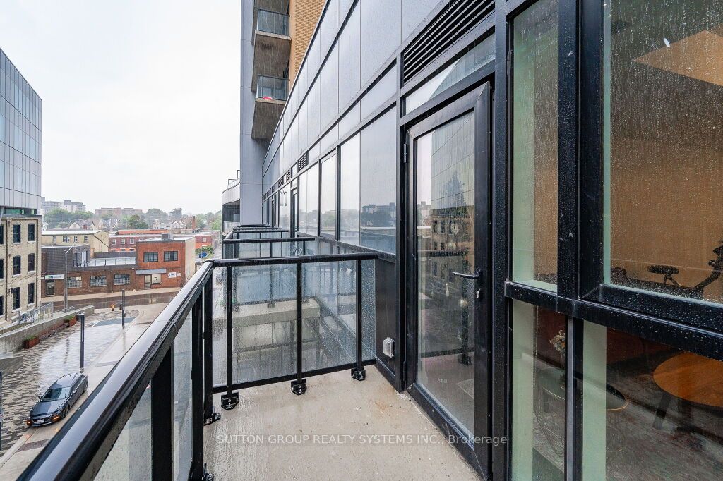 108 Garment St, #404