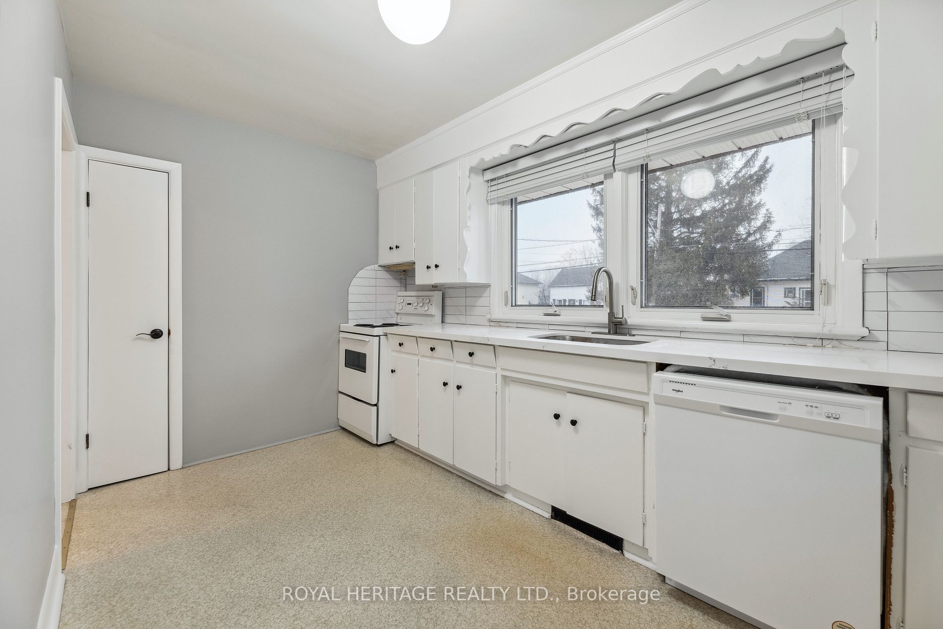 115 Albert Street St N, #Upper