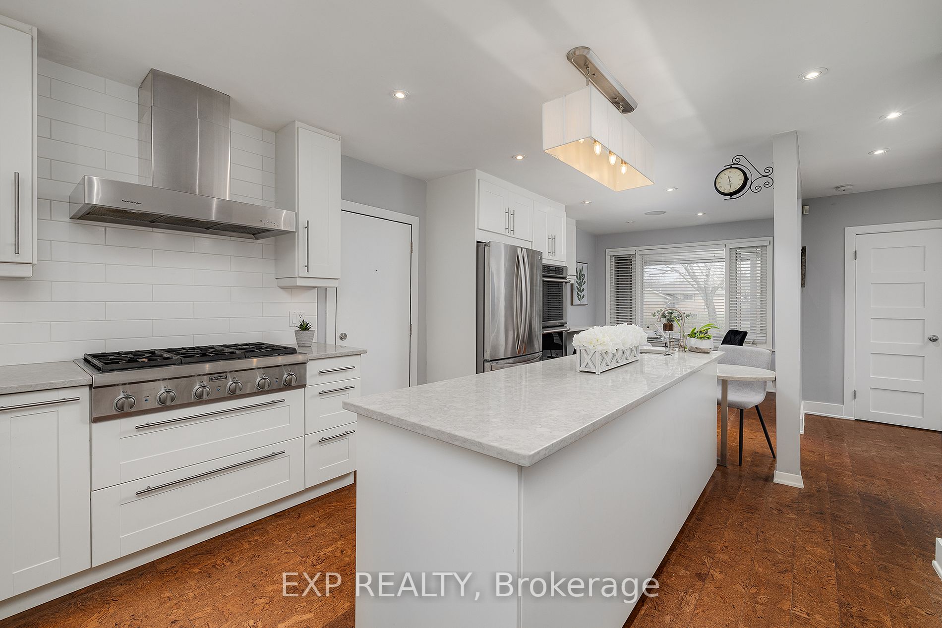 40 Plaza Crt