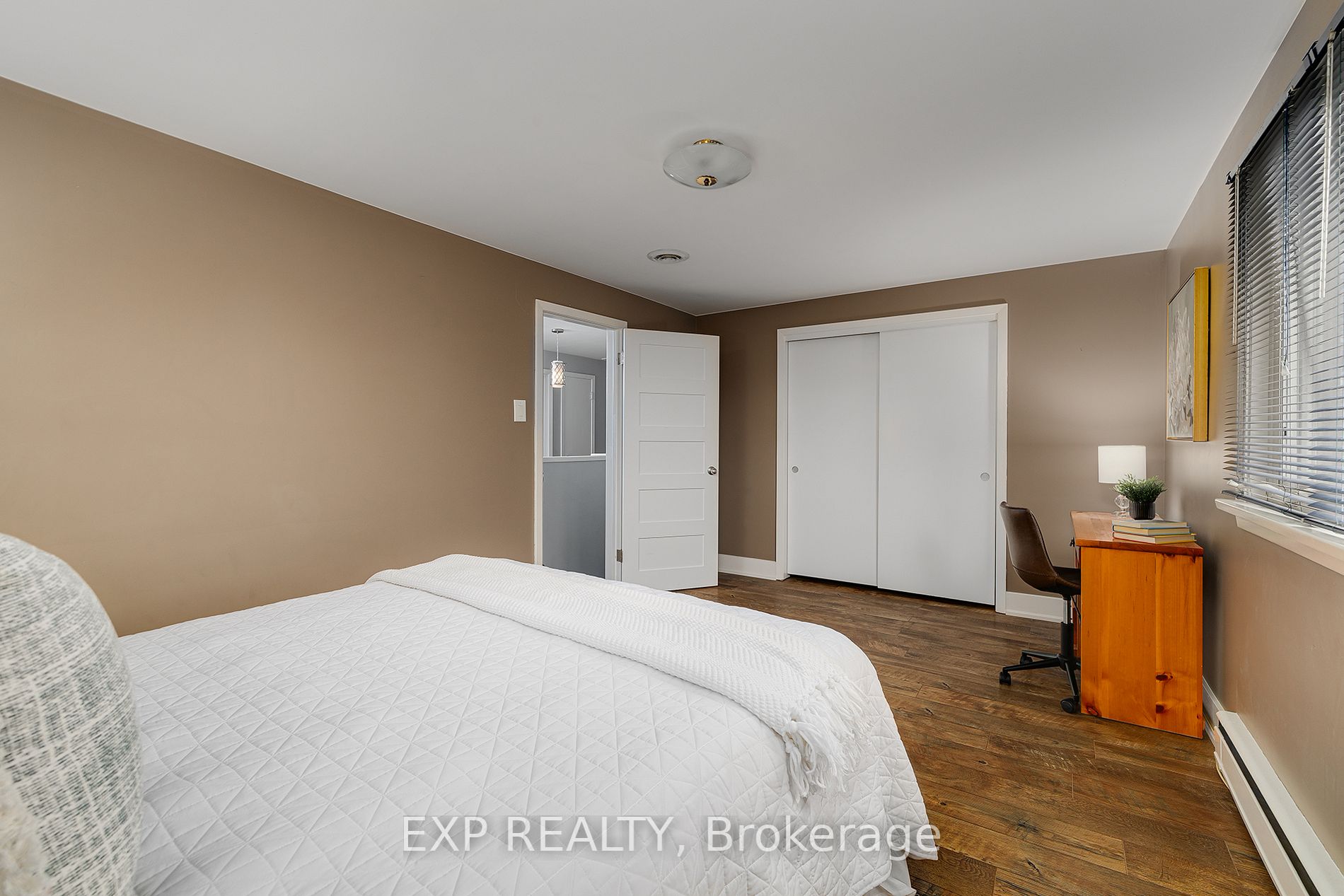 40 Plaza Crt