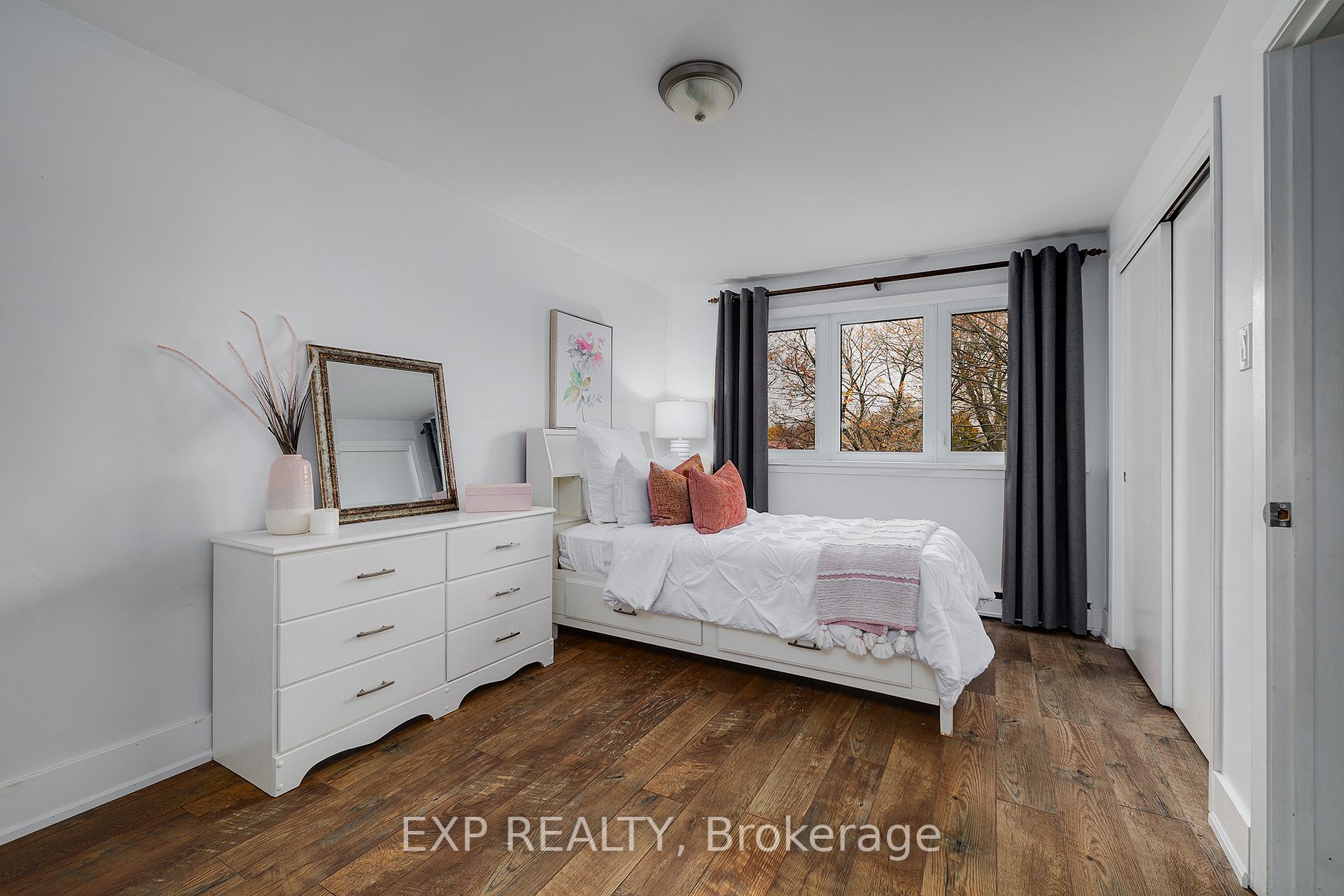 40 Plaza Crt