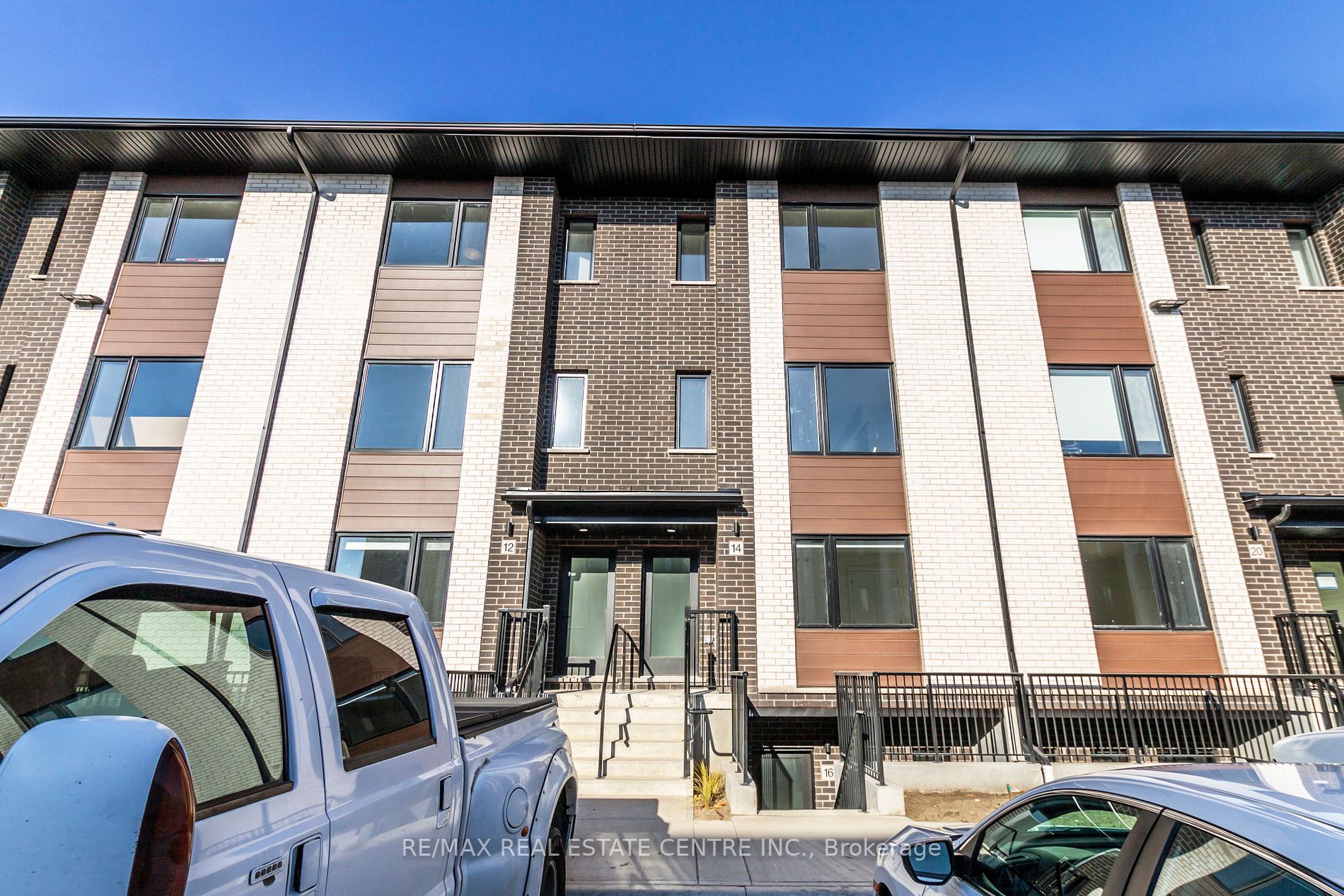 12 Lily Lane N, #12