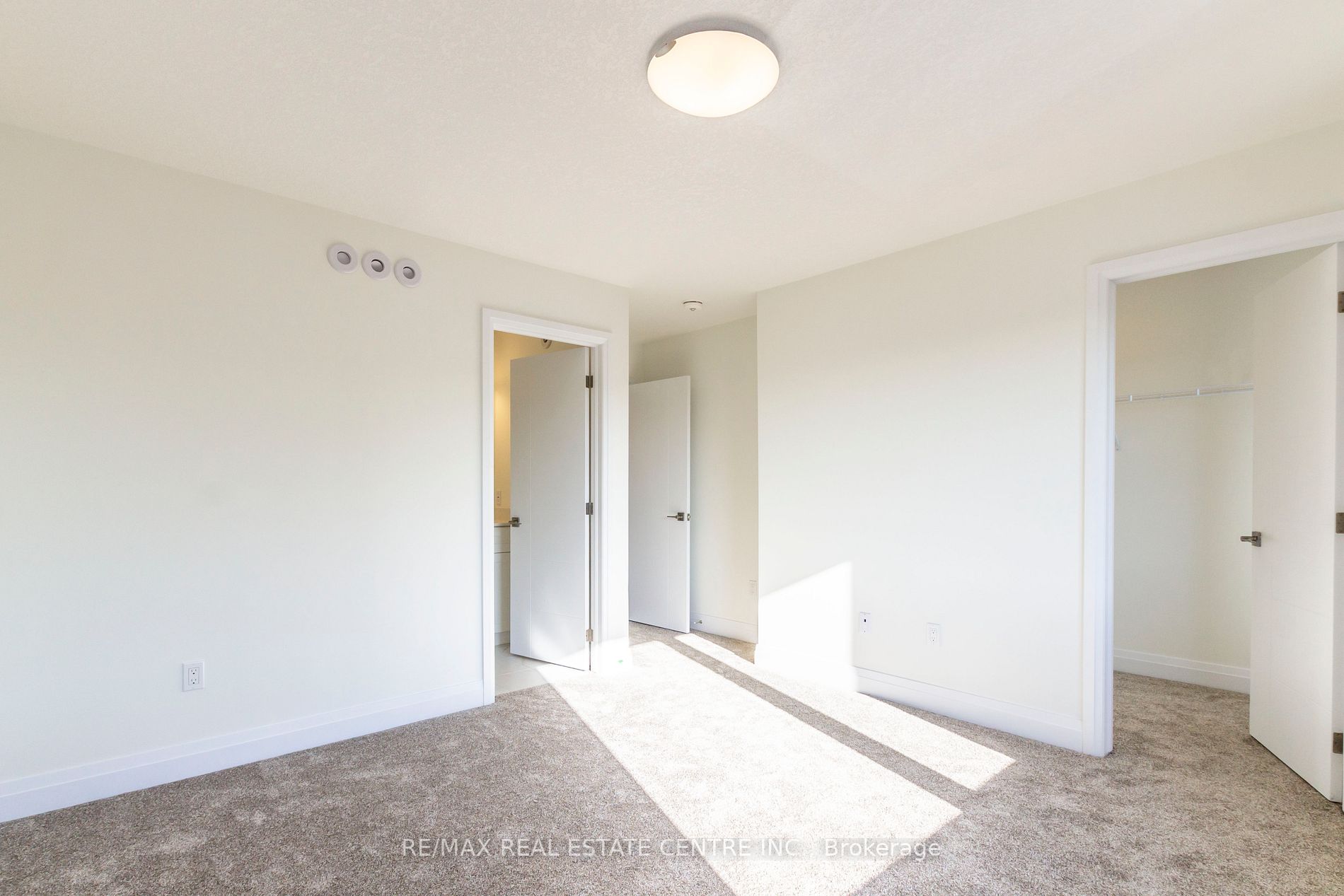 12 Lily Lane N, #12