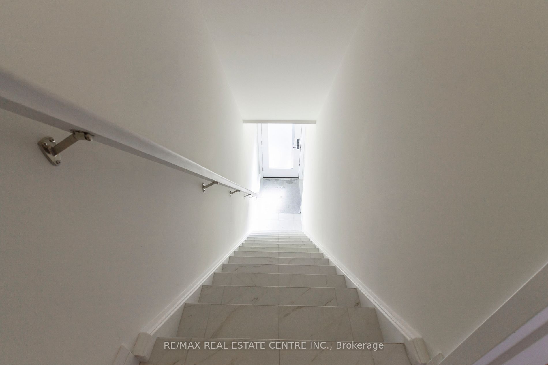 12 Lily Lane N, #12