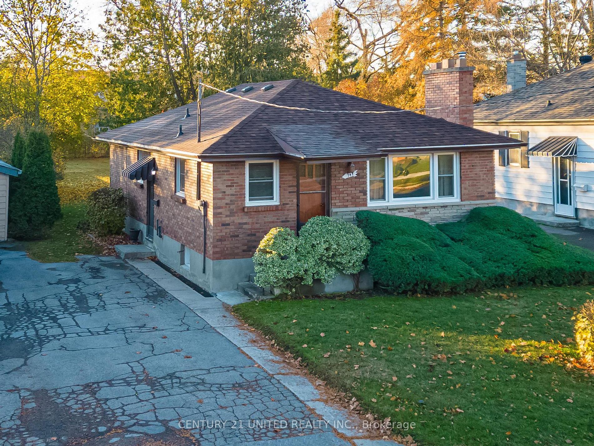 747 Cameron St