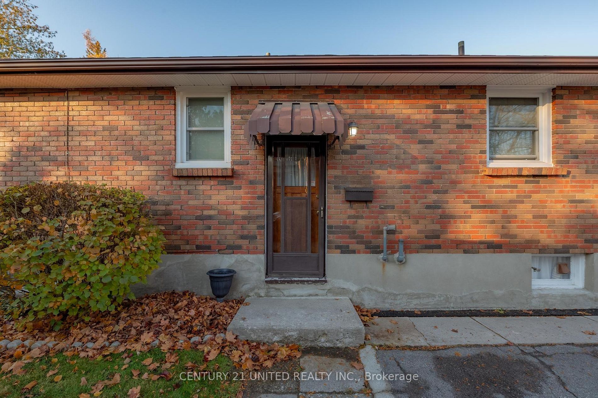 747 Cameron Street