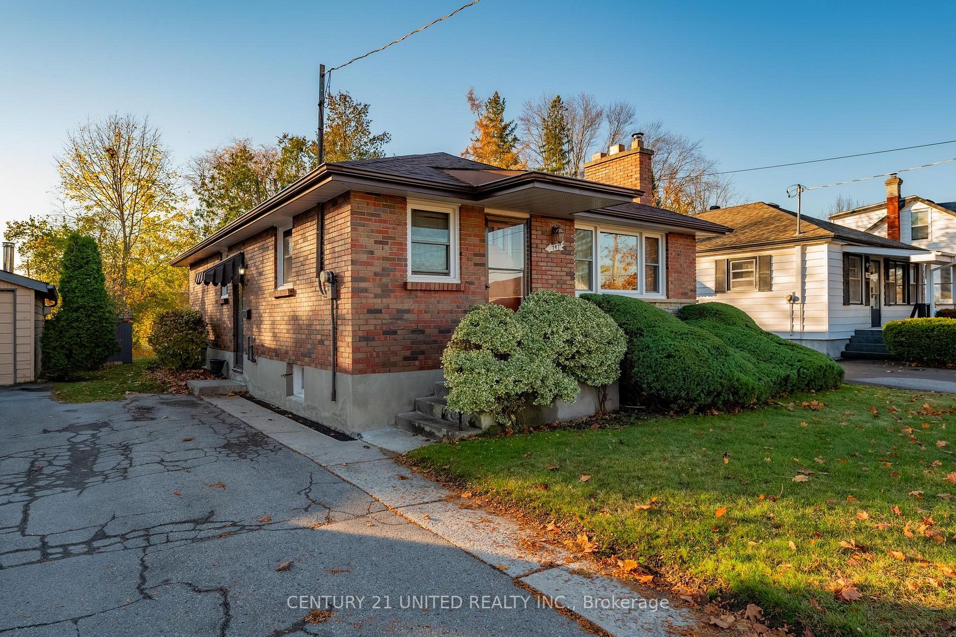 747 Cameron St