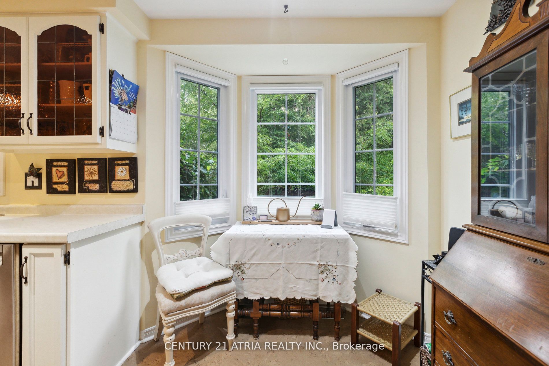 112 Woodlawn Rd E, #2
