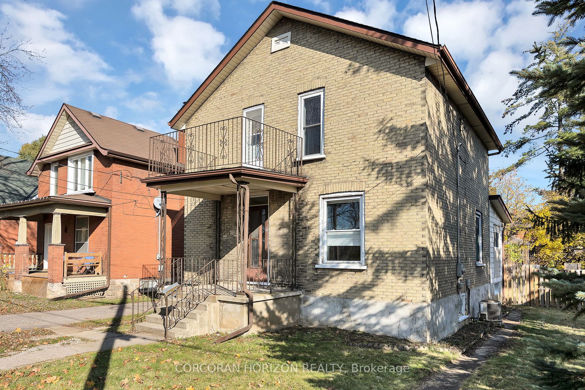 355 Hedley St