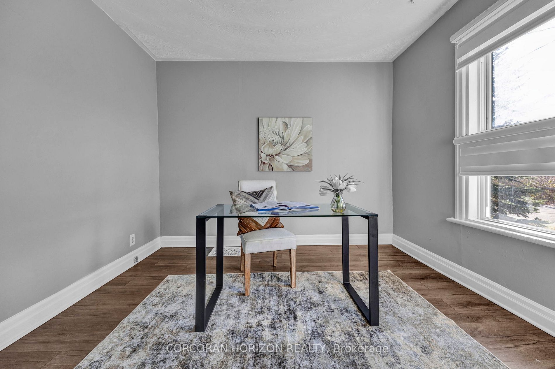 355 Hedley St