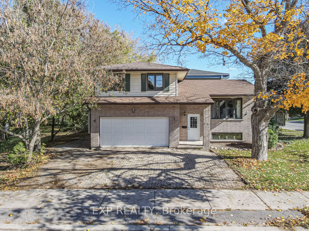 60 Albert St S