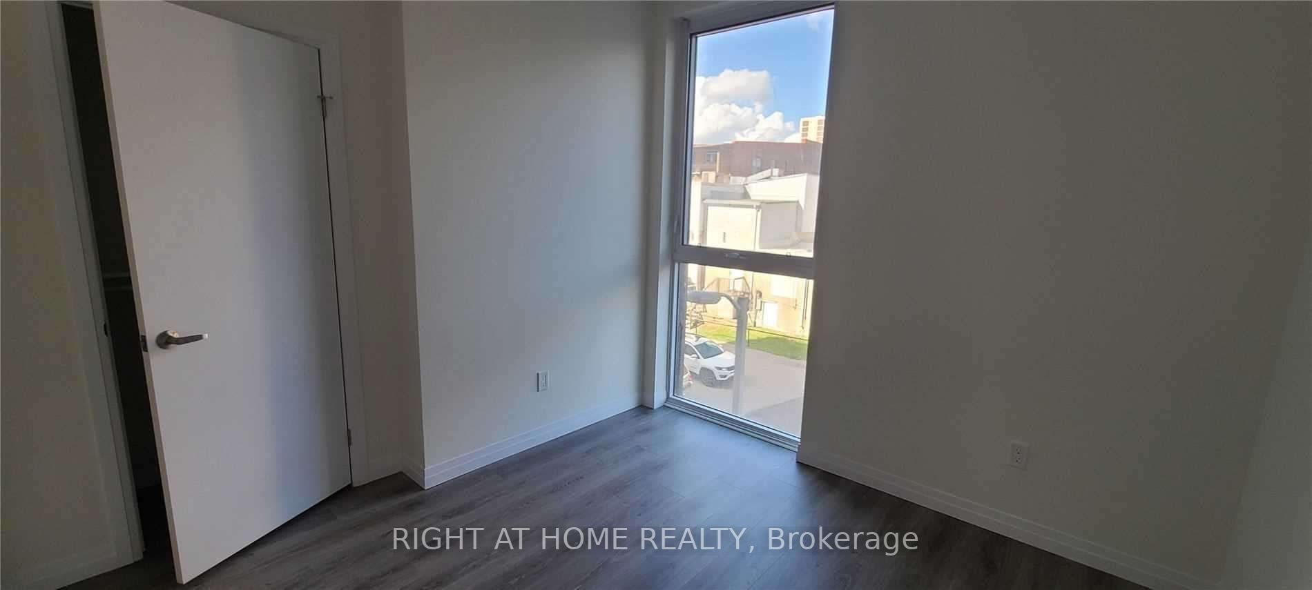 60 Charles St W, #301