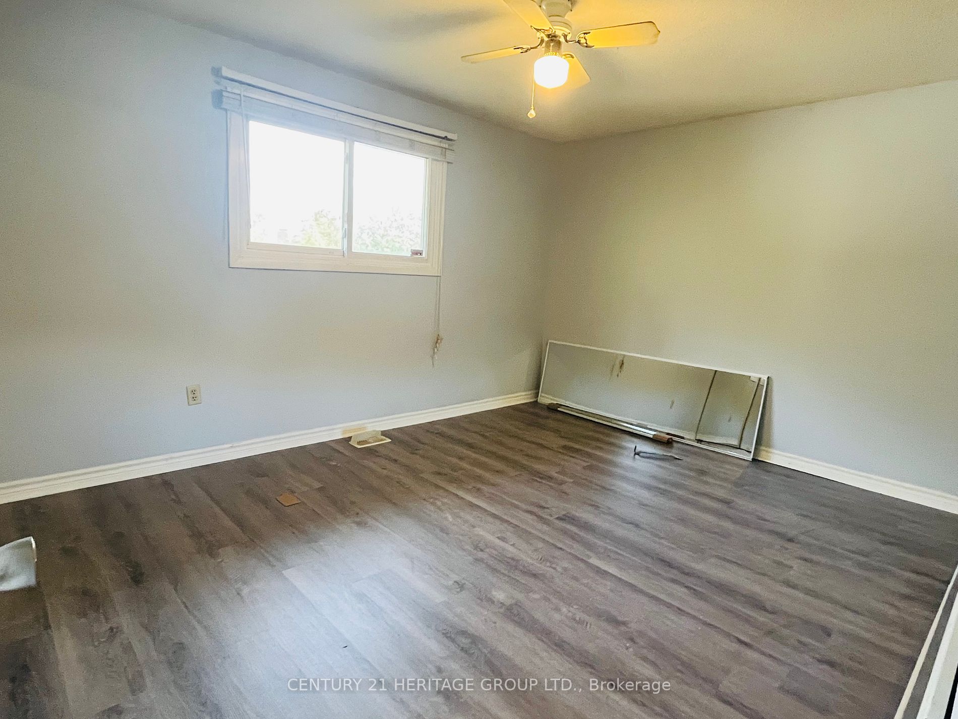 11 Queensbury Dr, #Upper