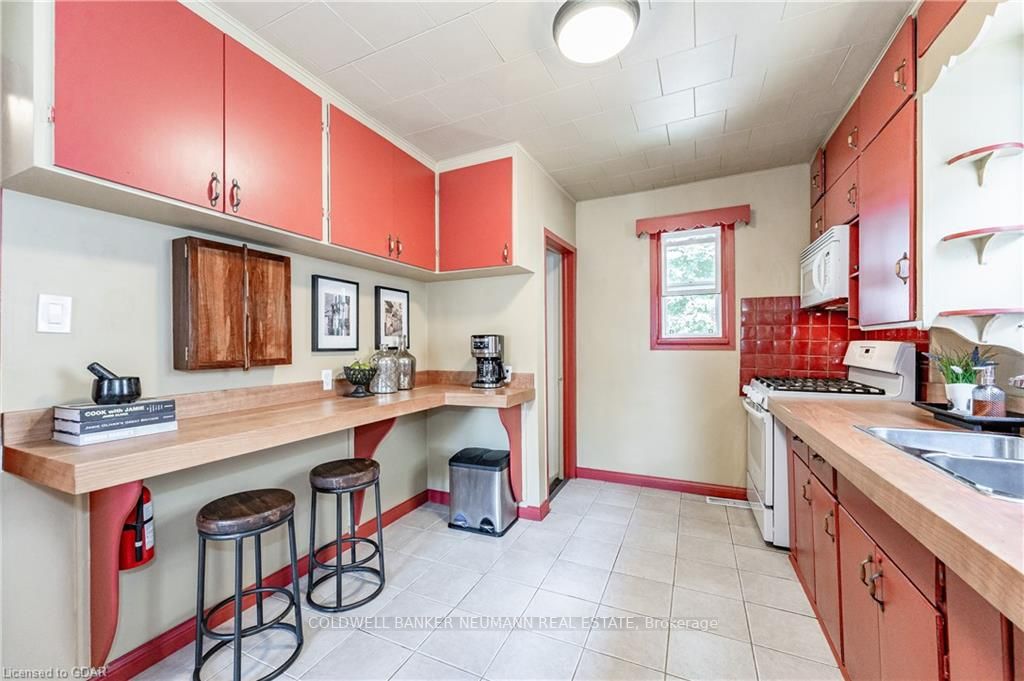 80 Audrey Ave