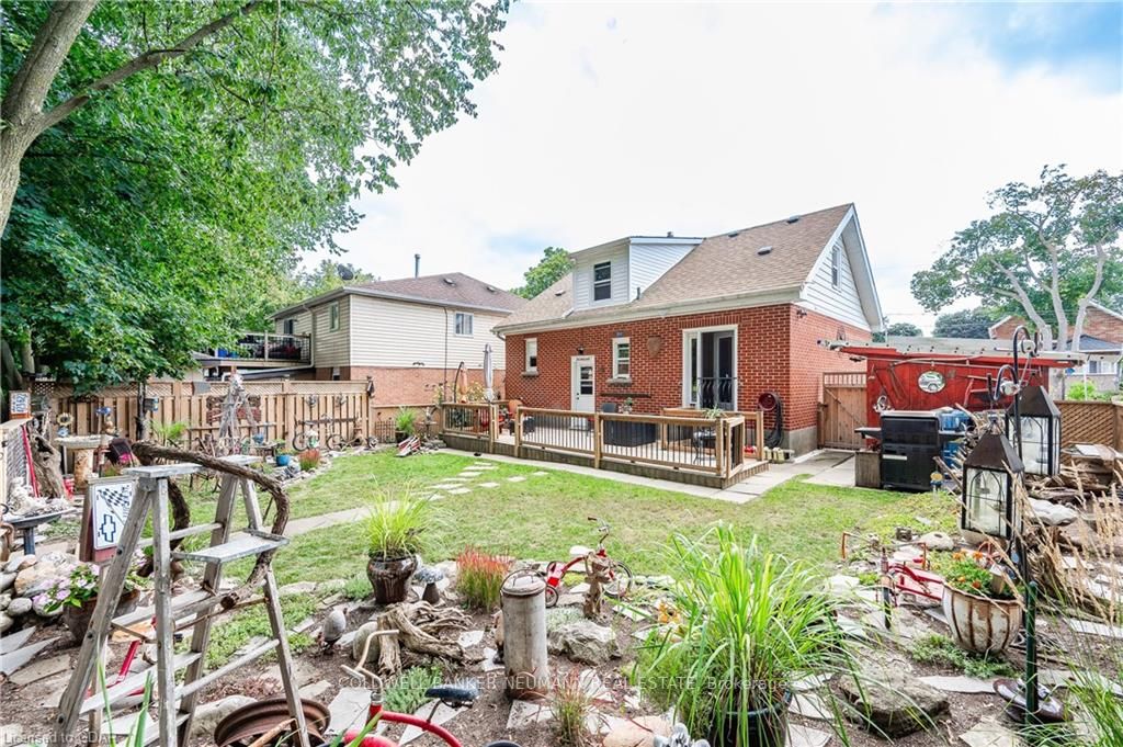 80 Audrey Ave