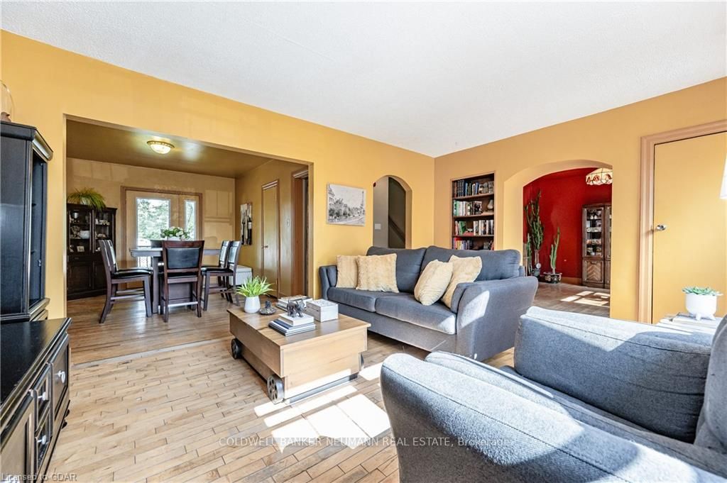 80 Audrey Ave