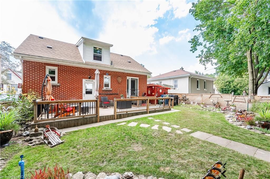80 Audrey Ave