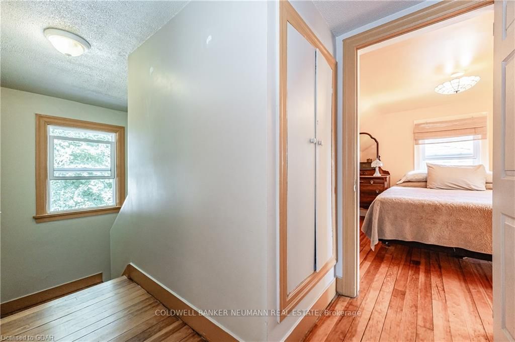 80 Audrey Ave