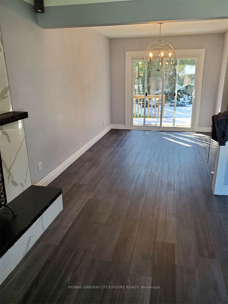 29 Valerie Dr