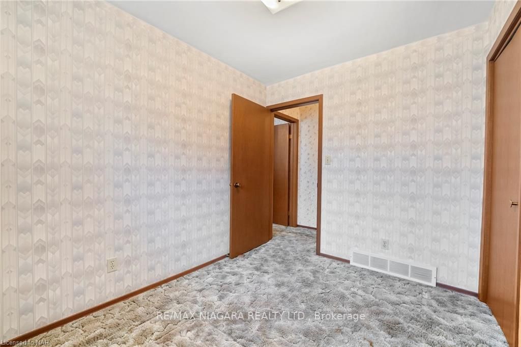 25 Meredith Dr