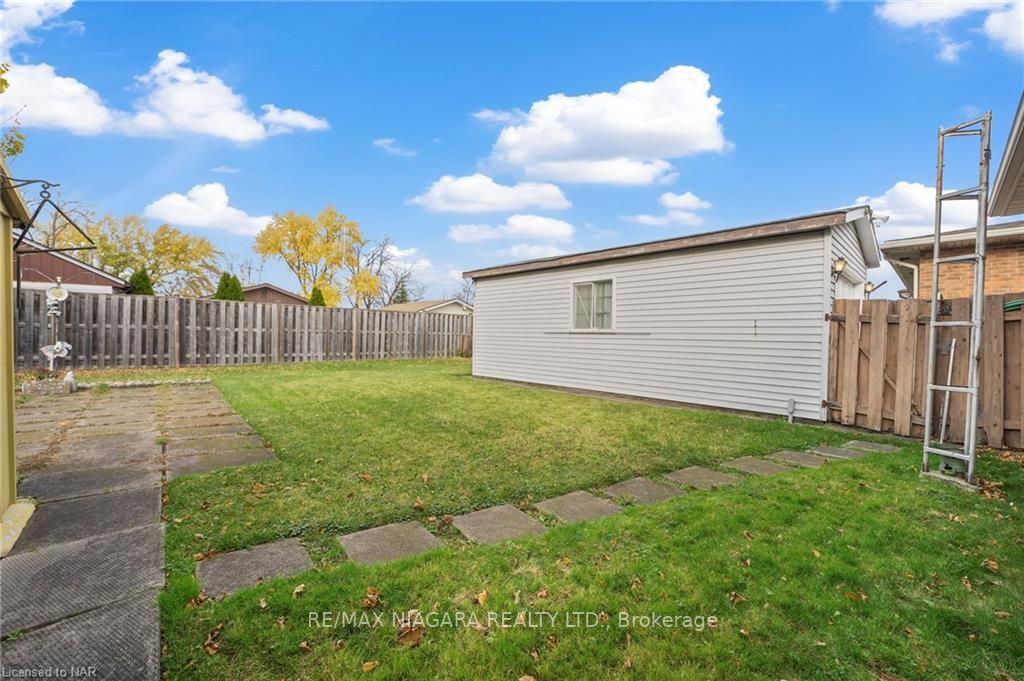 25 Meredith Dr