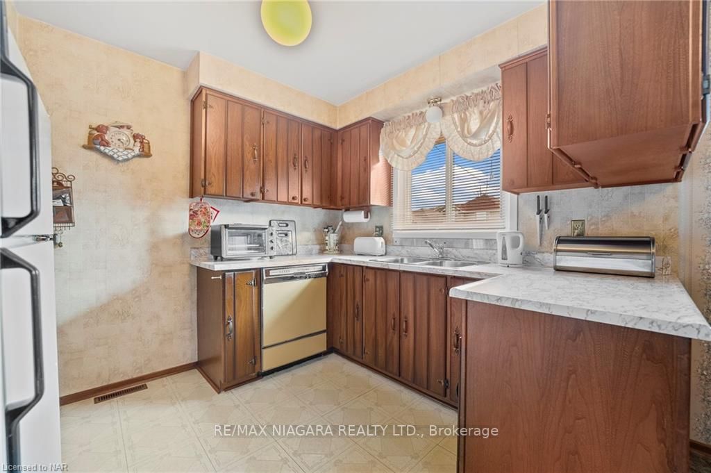 25 Meredith Dr