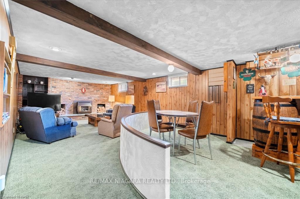 25 Meredith Dr
