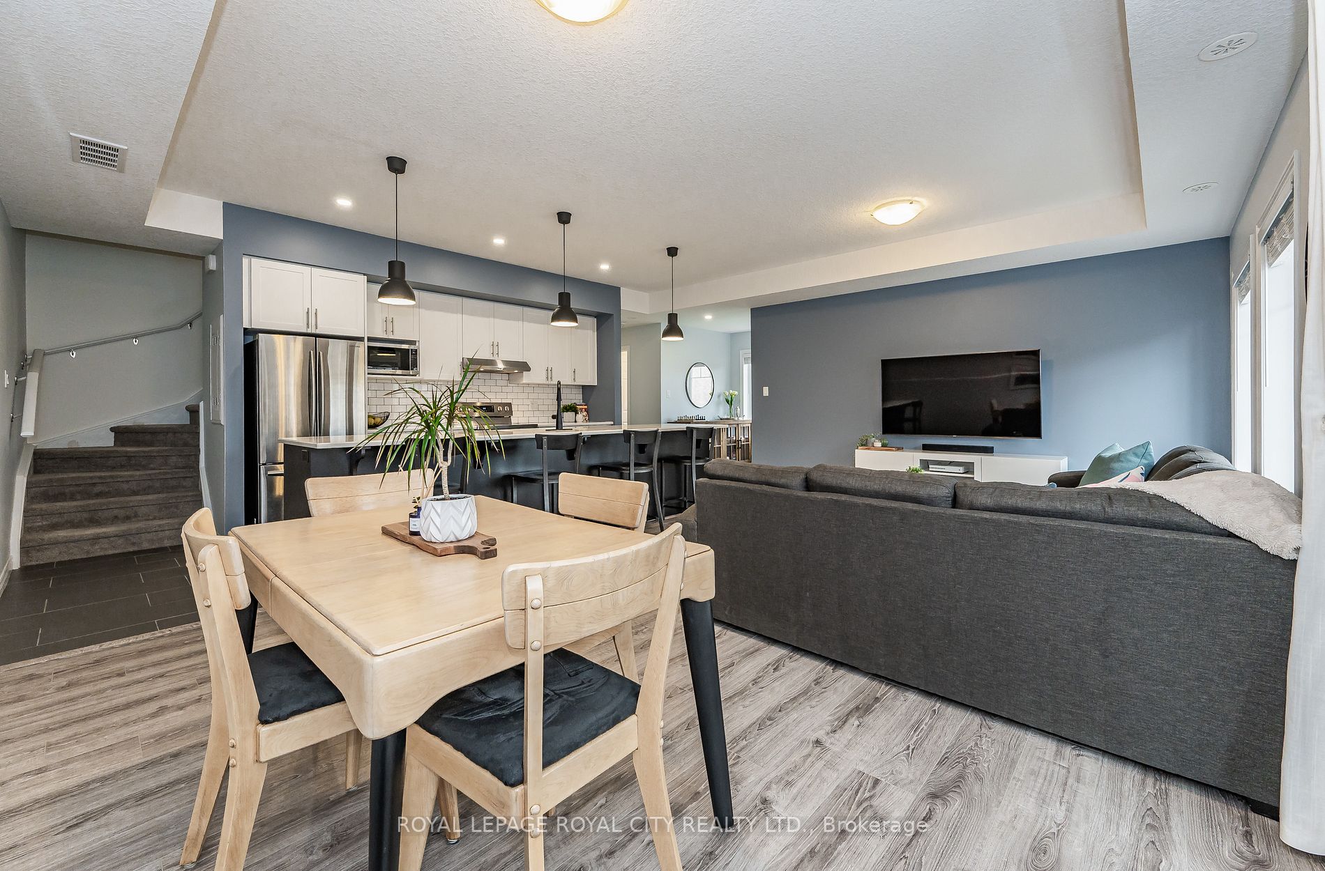 39 Kay Cres, #41