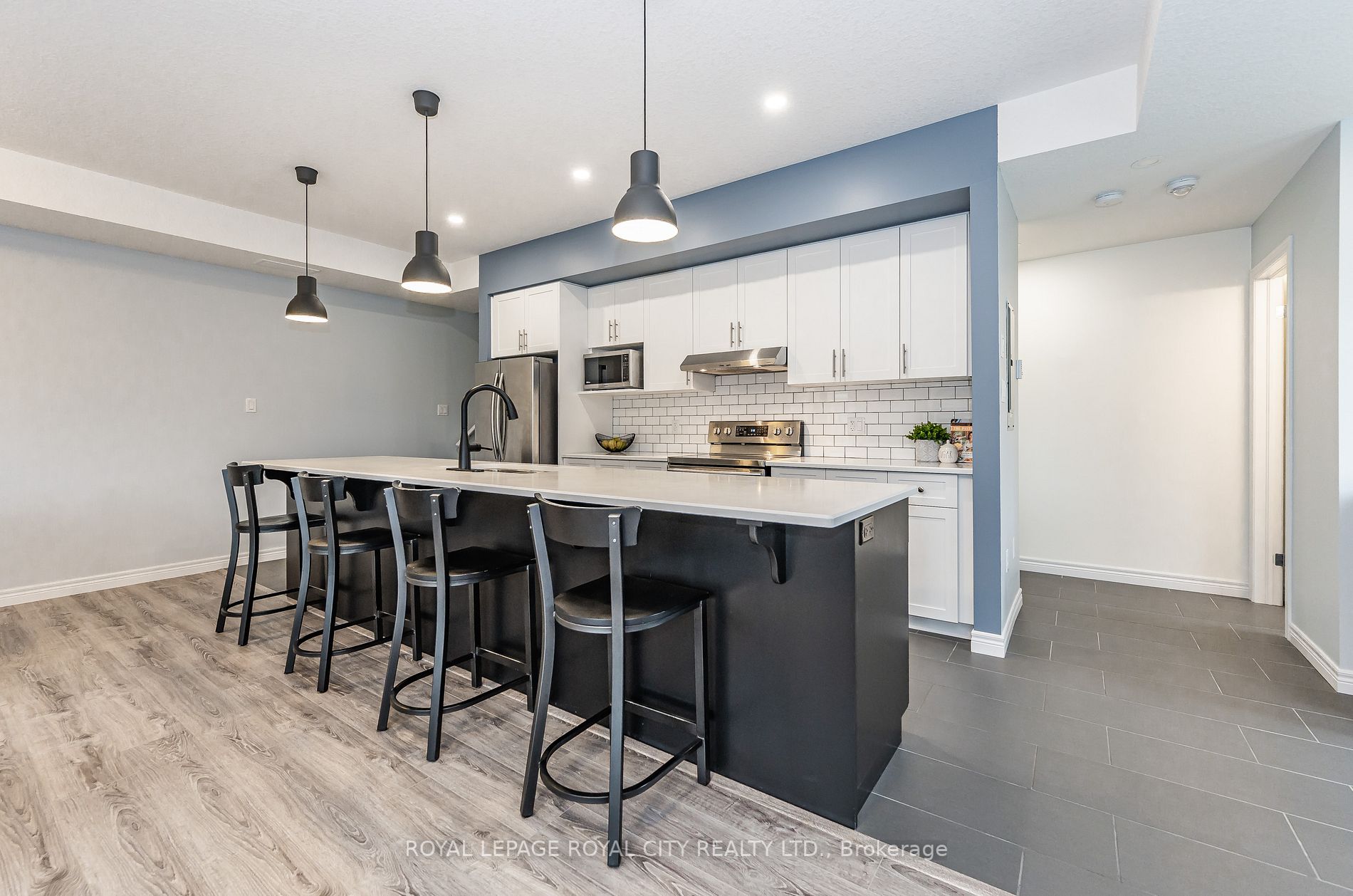 39 Kay Cres, #41