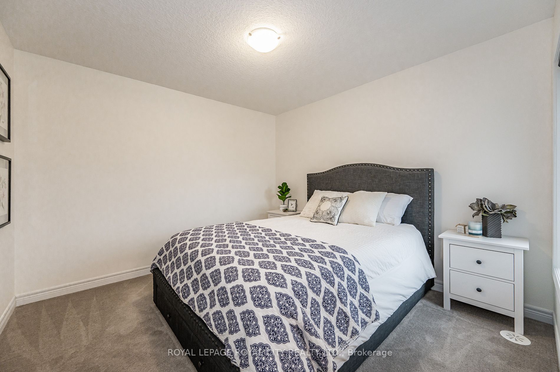 39 Kay Cres, #41