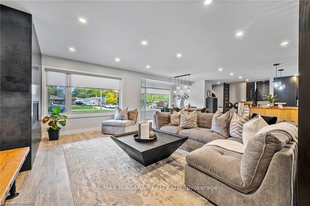 6 Stillwater Bay